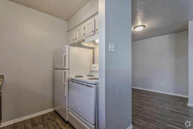 1BR, 1BA - 660 SF A2 - Kitchen/Dining Area - Crossings Apartments