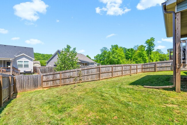 Building Photo - 3 bedroom Pet Friendly Home For Rent Near ...