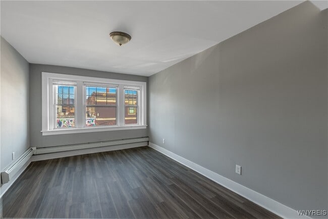 Building Photo - 1225 Hertel Ave