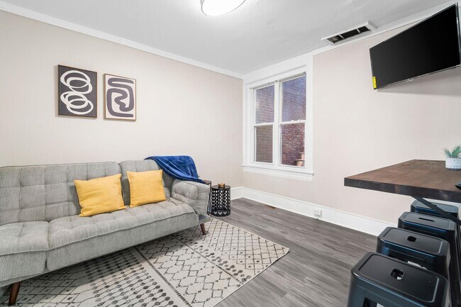 Building Photo - 207 Oriental Ave