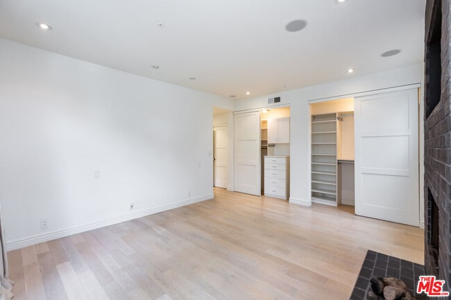 Building Photo - 3019 3rd St