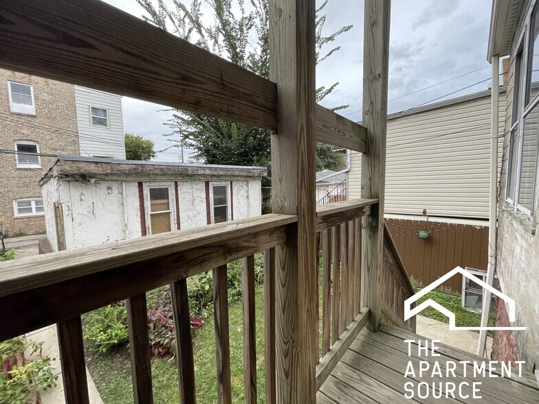 Building Photo - 3052 W George St