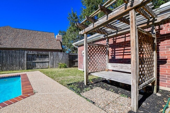 Building Photo - 1502 Emerald Springs Ct