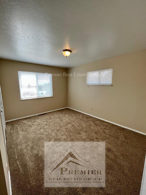 Building Photo - 1437 Auburn Dr