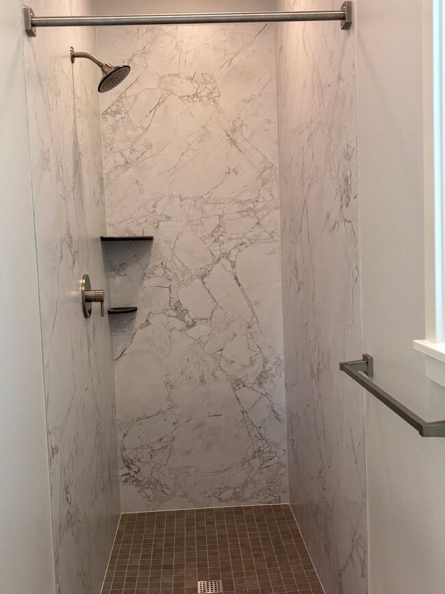 Building Photo - 2 Bed 2.5 Bath New-Construction Duplex