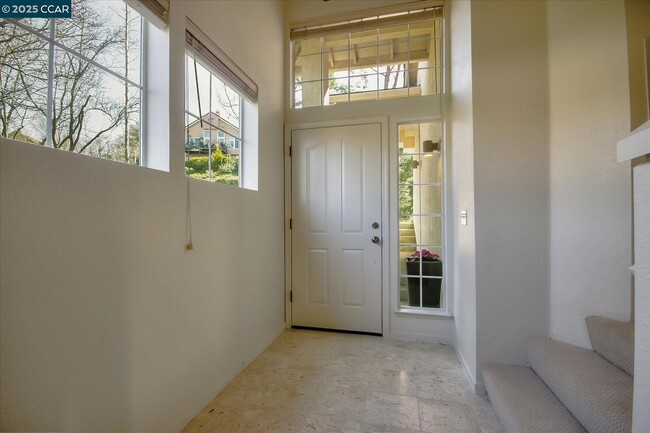 Building Photo - 5070 E Lakeshore Dr