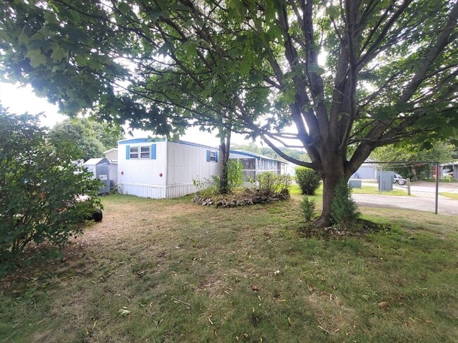 Building Photo - 239 Ayer Rd
