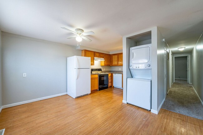 Building Photo - 509-511 Elsmere Street