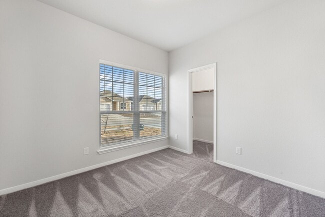 Building Photo - 737 Gingham Trl