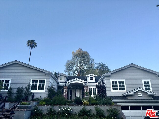 Primary Photo - 1170 Angelo Dr