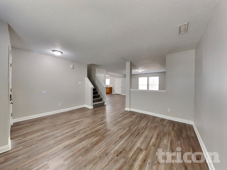 Building Photo - 1840 Blackmore Dr