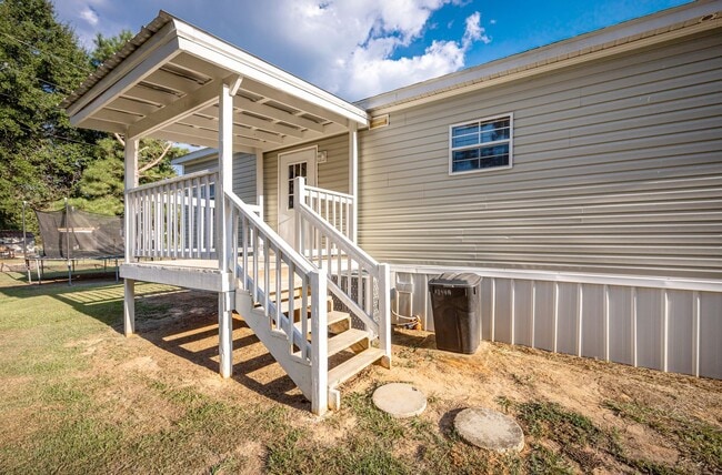 Building Photo - 144 Katie Eubanks Rd