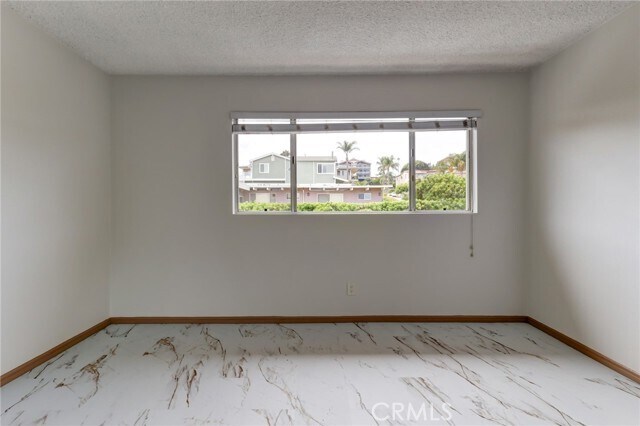 Building Photo - 2910 S Peck Ave