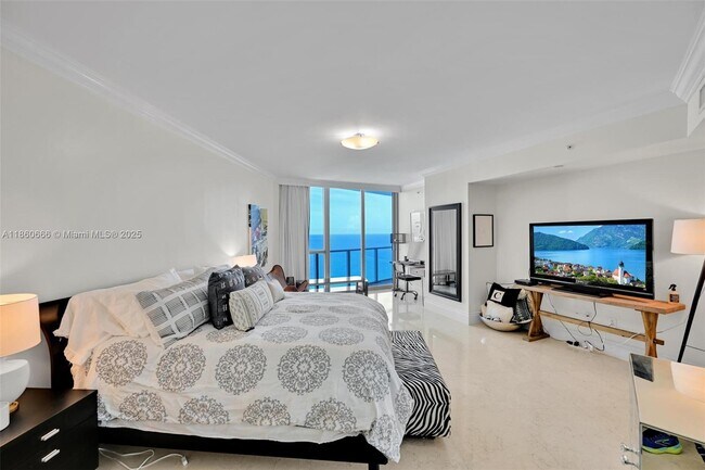 Building Photo - 3101 S Ocean Dr