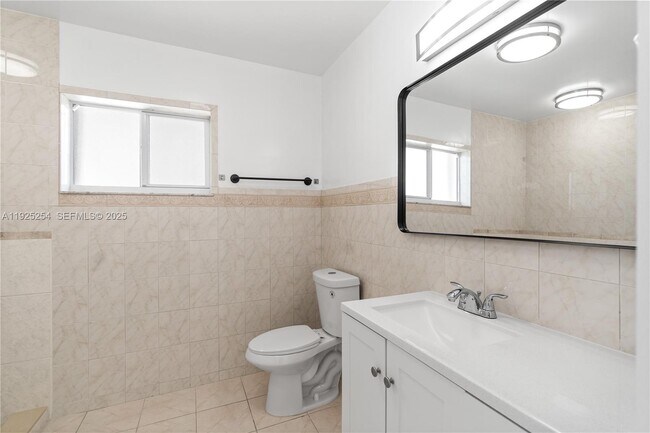 Building Photo - 5103 SW 128th Pl