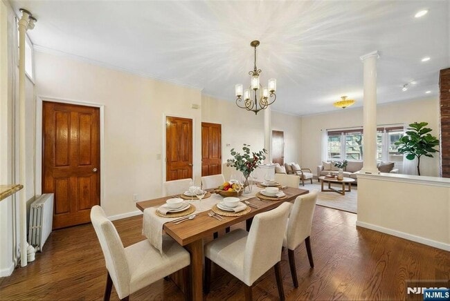 Building Photo - 364 New York Ave