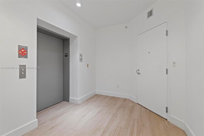 Building Photo - 16385 Biscayne Blvd