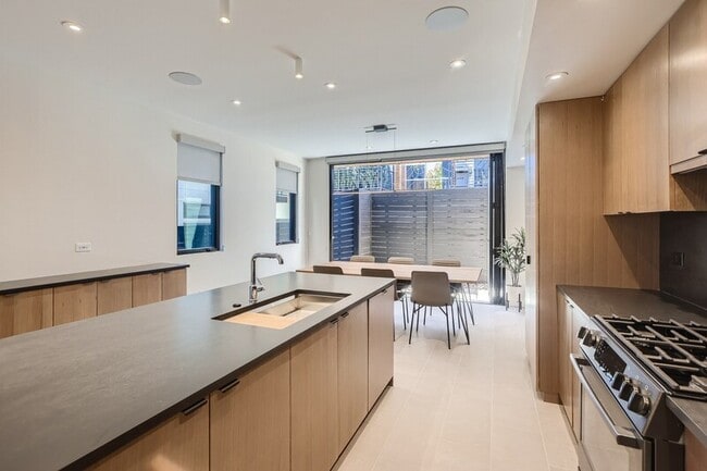 Building Photo - 3229 Quivas St