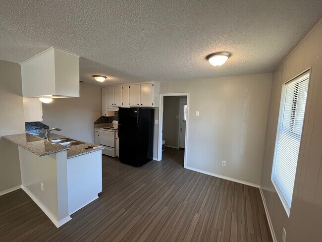 Building Photo - 13483 Rhudy Dr