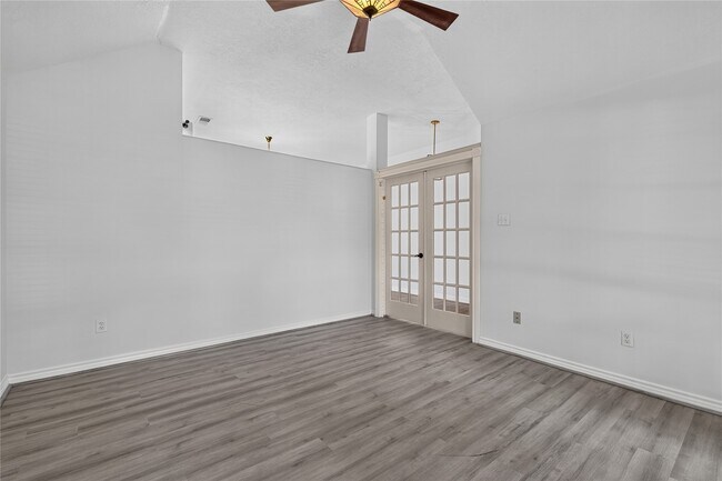 Building Photo - 7206 Glen Rosa Dr