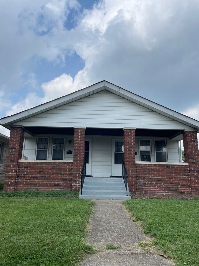 Primary Photo - 5250 E St Joseph St