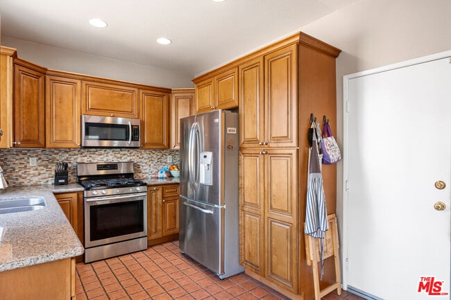 Building Photo - 13723 Rancho Ln