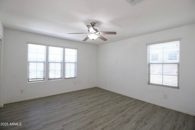 Building Photo - 1819 W Bonanza Dr