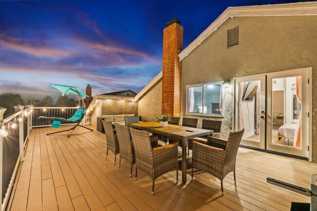 Building Photo - 13075 Old West Ave