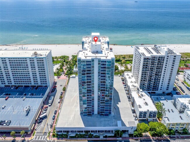 Building Photo - 2655 Collins Ave