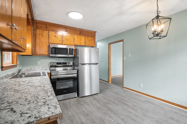 Building Photo - 514 Highland Ave