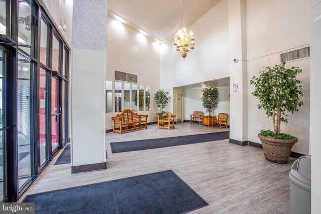 Building Photo - 8830 Piney Branch Rd