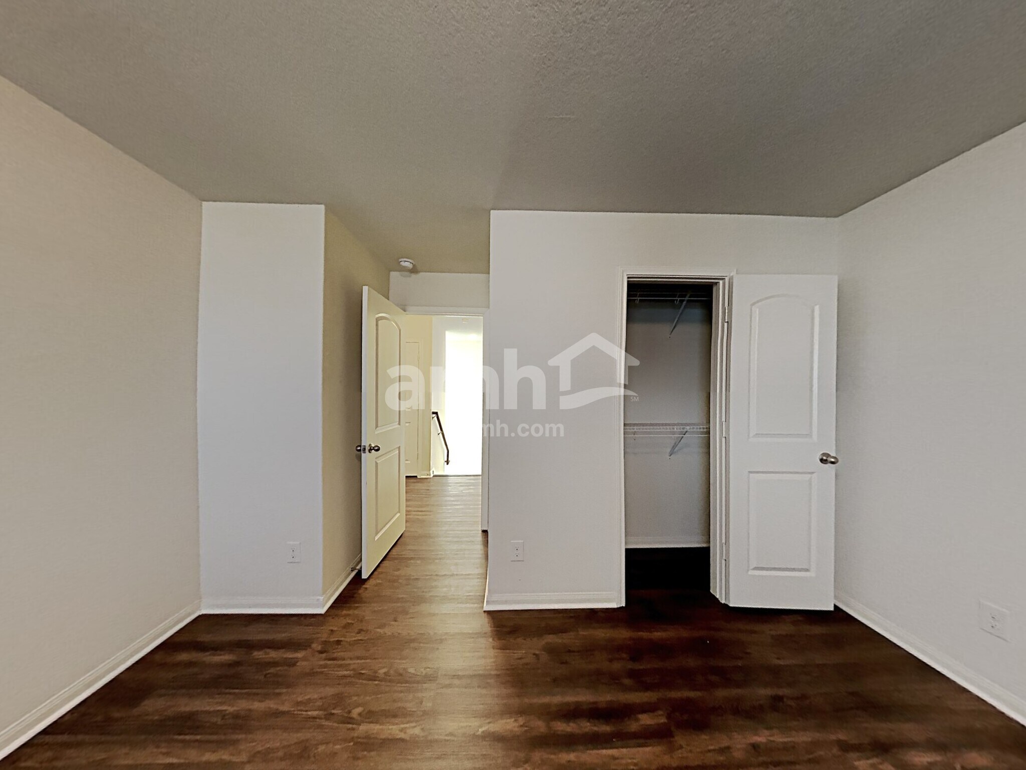 Building Photo - 7822 Creekshore Cove