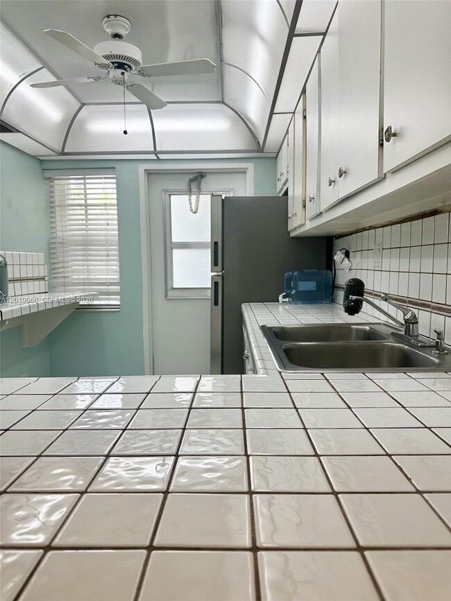 Building Photo - 300 Galen Dr