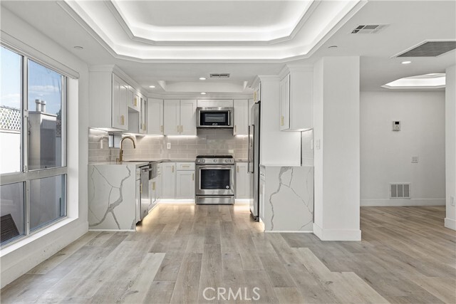 Building Photo - 4235 Mary Ellen Ave