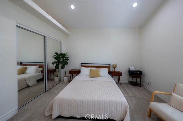 Building Photo - 2207 Warfield Ave