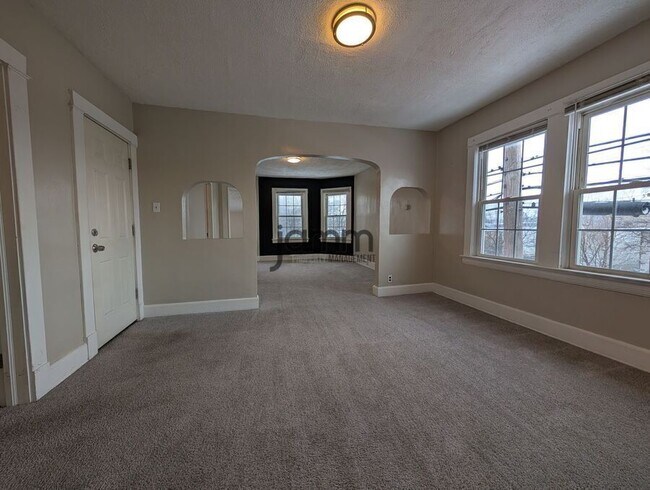 Building Photo - 1476 W 107th St