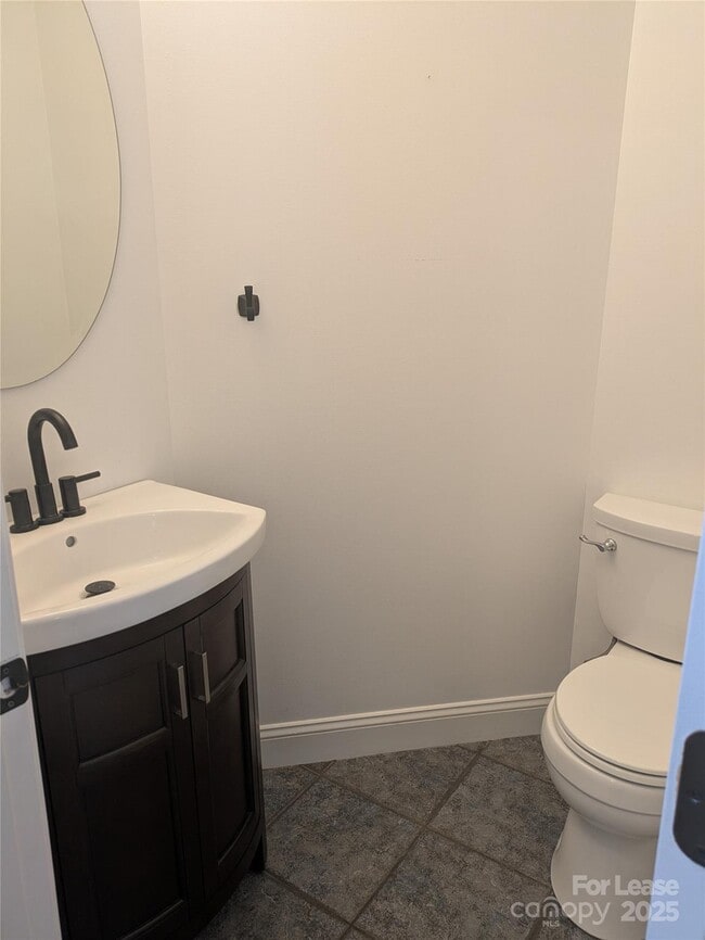 Building Photo - 175 Turnberry Ln