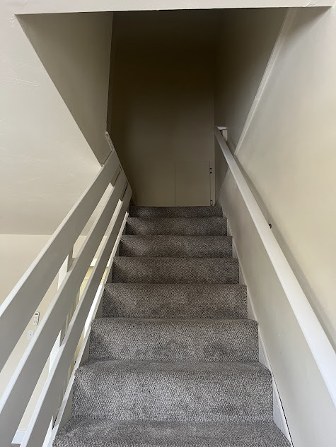 Stairs leading to the bedroom - 122 3rd St