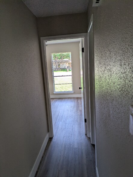 Building Photo - 205 Nell Deane Blvd