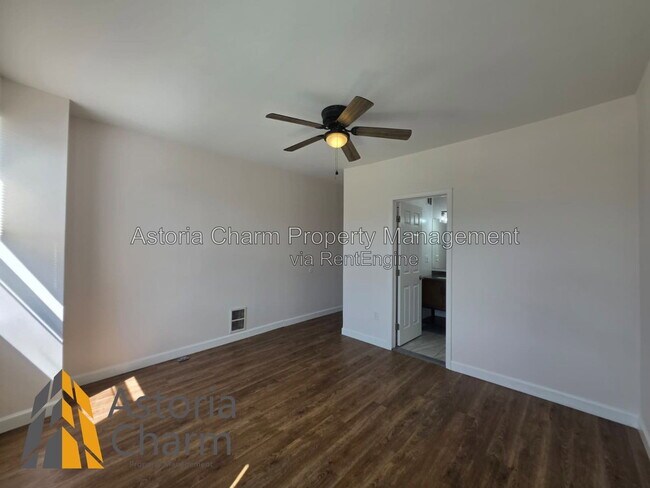 Building Photo - 905 N Patterson Park Ave