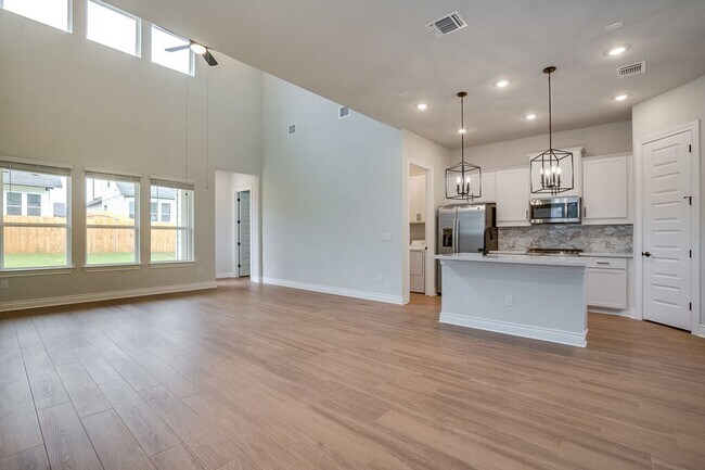 Building Photo - 4817 Seadrift Dr