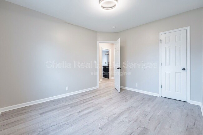 Building Photo - 922 Morrow Rd