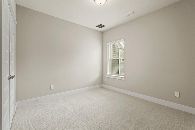 Building Photo - 10972 Hewitt Cliff Ln
