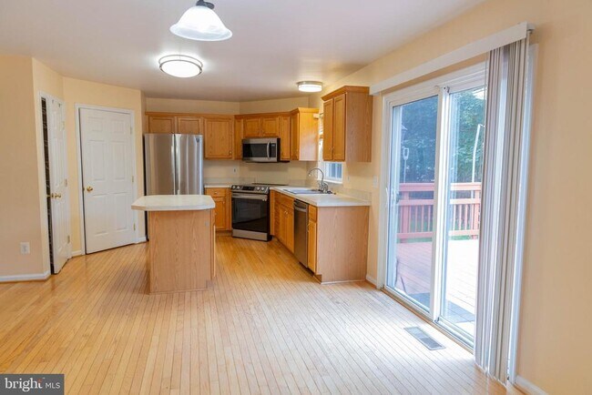 Building Photo - 53 Pebble Beach Dr