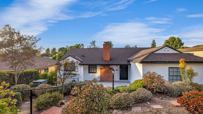 Building Photo - Beautiful Pasadena Hilltop Home