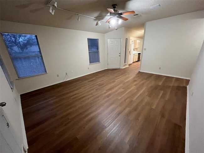 Building Photo - 862 Latteridge Dr
