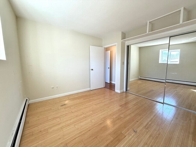 Building Photo - 32 Westgate Rd