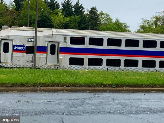 Building Photo - 5763 Hawk Ridge Rd