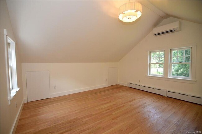 Building Photo - 5 Brevoort Rd