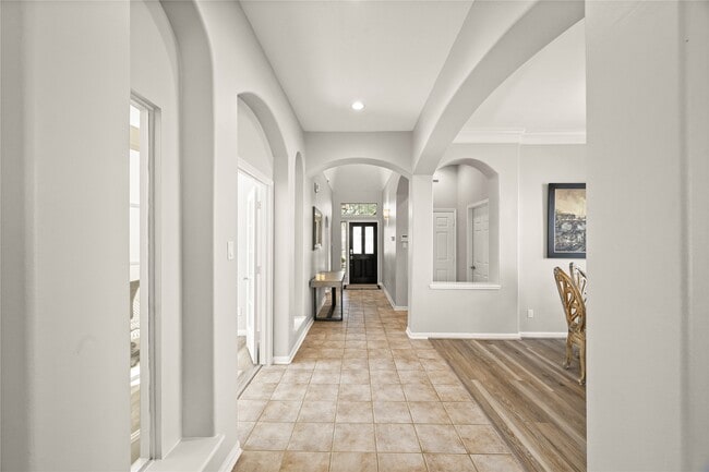 Building Photo - 1330 Leigh Gdns Dr